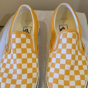 MARBLE Womens Checkerboard Slip-On Sneakers - Yellow White